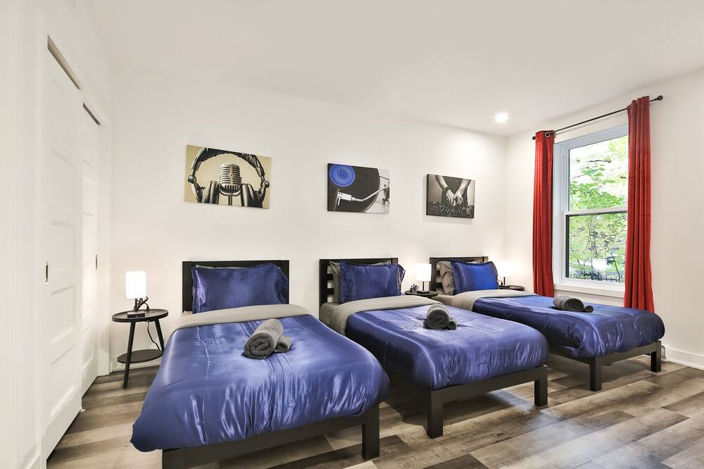 Photo of Bedroom in De Lorimier