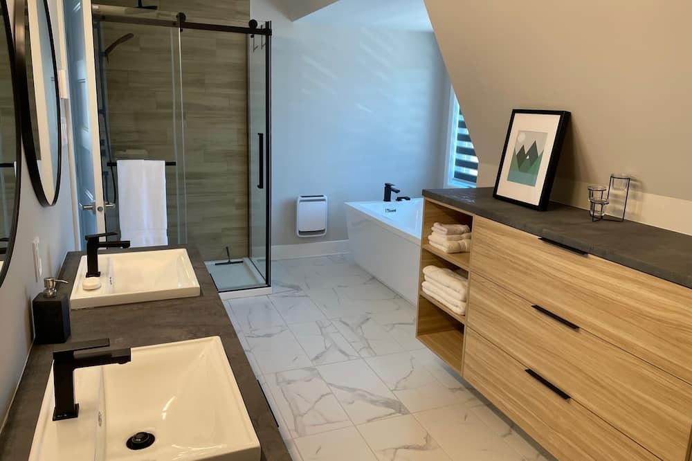 Photo of Bathroom in Ayers Cliff