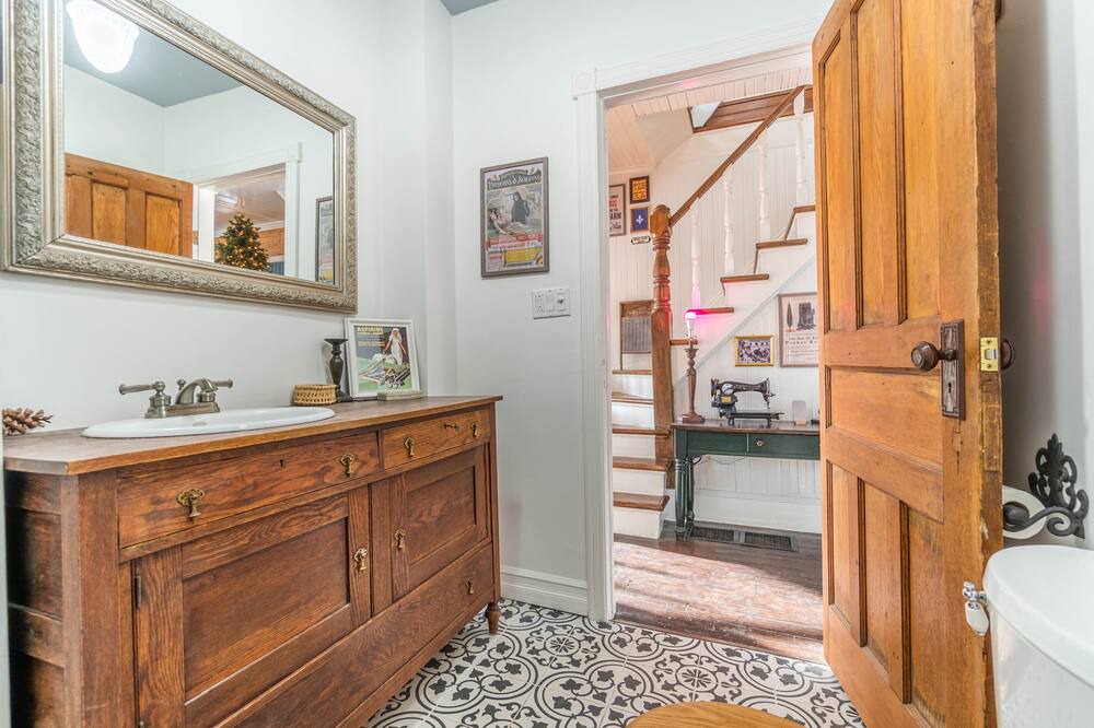 Photo of Bathroom in Brebeuf
