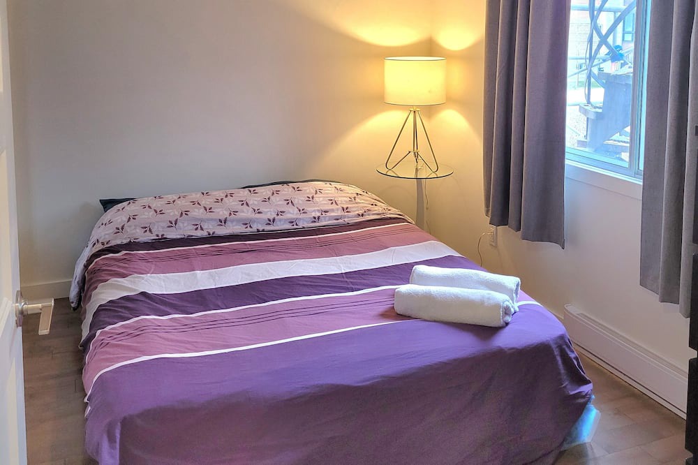 Photo of Bedroom in Laval-des-Rapides