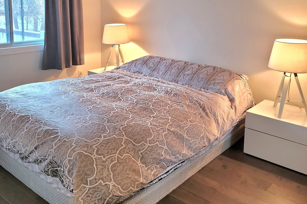 Photo of Bedroom in Laval-des-Rapides
