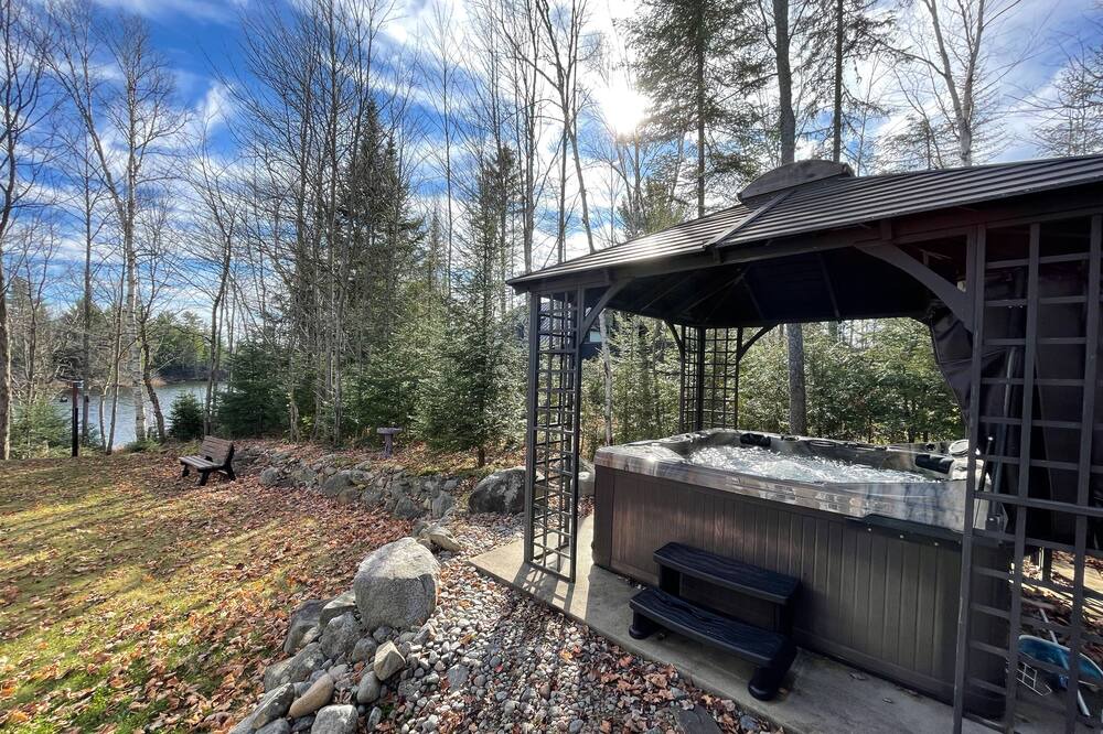 Photo of Outdoor in Notre-Dame-de-la-Merci