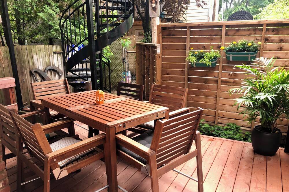 Photo of Outdoor in De Lorimier