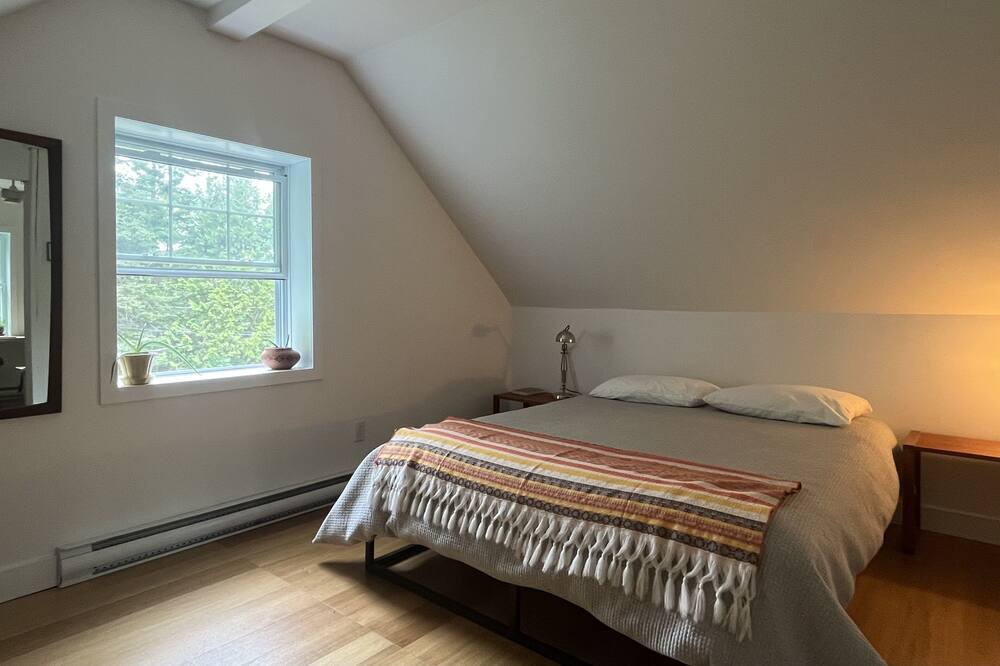 Photo of Bedroom in St-Adolphe-d'Howard
