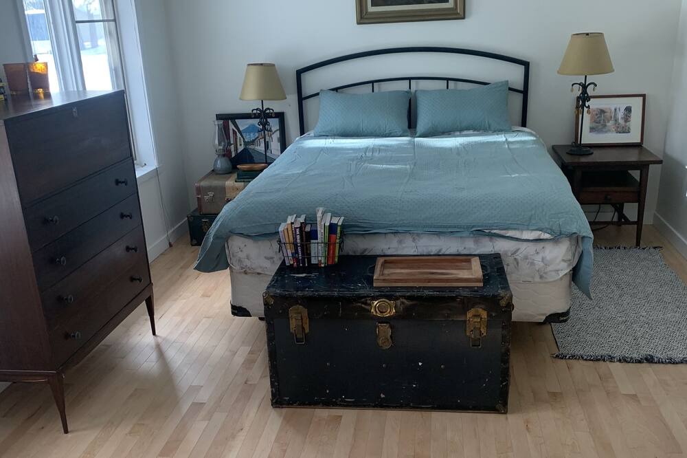 Photo of Bedroom in Saint-Sauveur