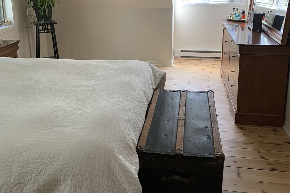 Photo of Bedroom in Saint-Sauveur