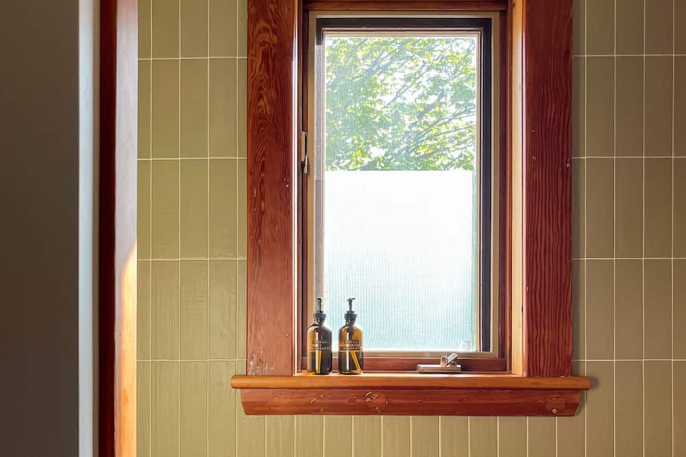 Photo of Bathroom in Lac-Megantic