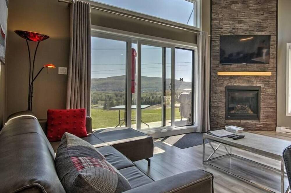 Photo of Livingroom in Saint-Jean-de-Matha