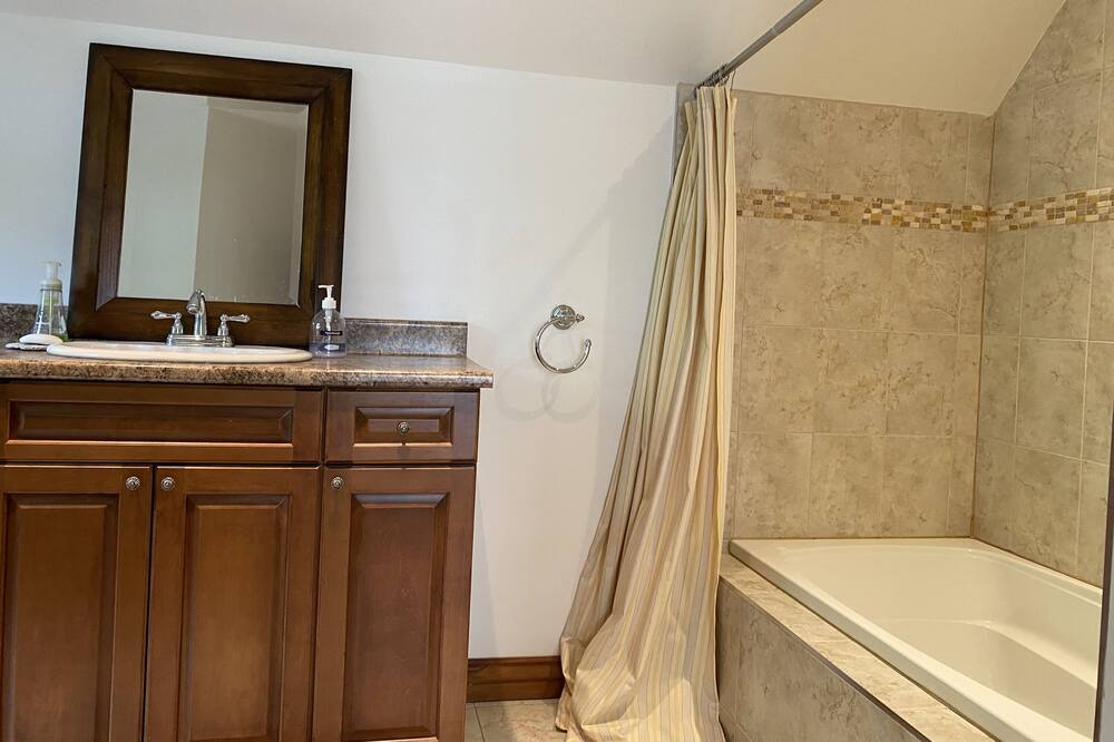 Photo of Bathroom in Lac-Superieur