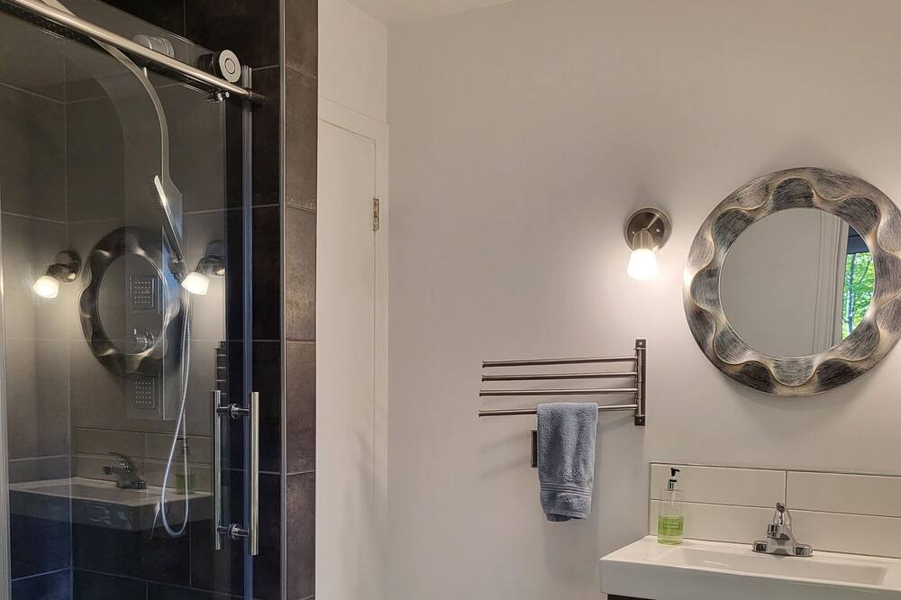 Photo of Bathroom in Sainte-Adele