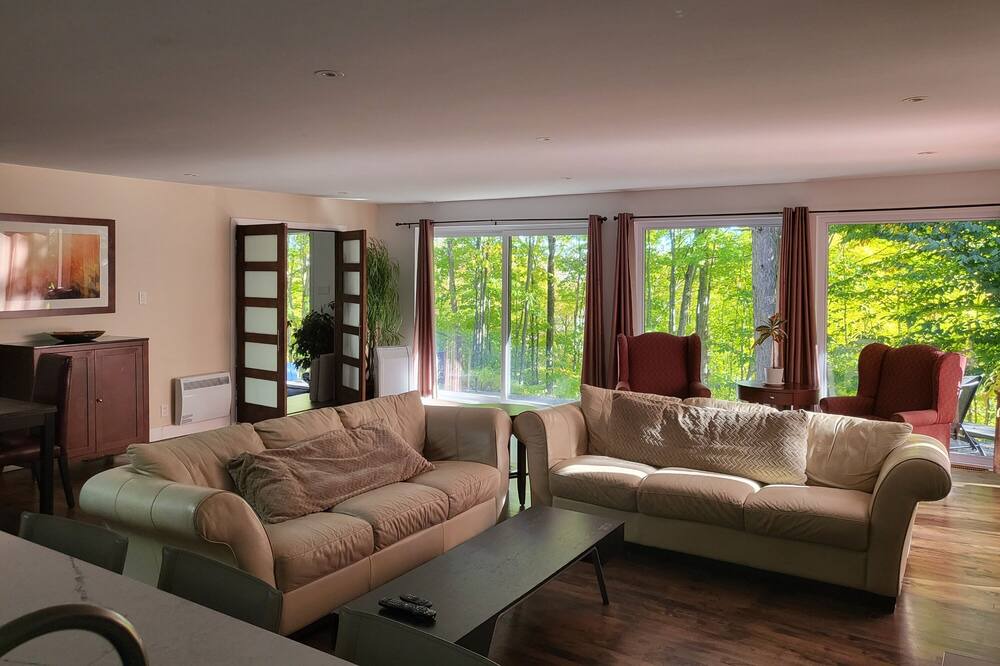 Photo of Livingroom in Sainte-Adele