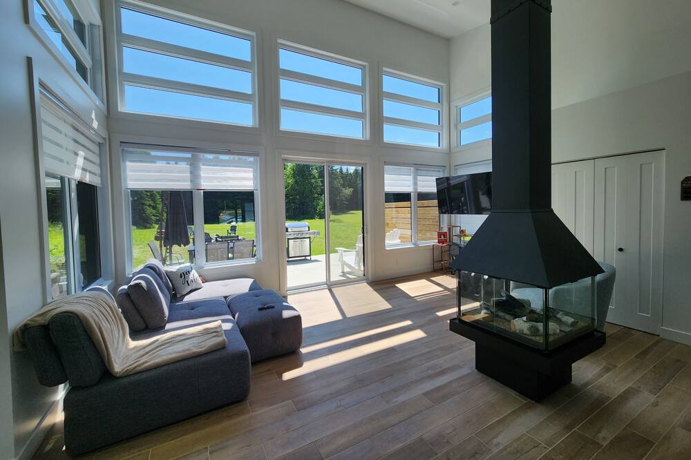 Photo of Livingroom in Weedon