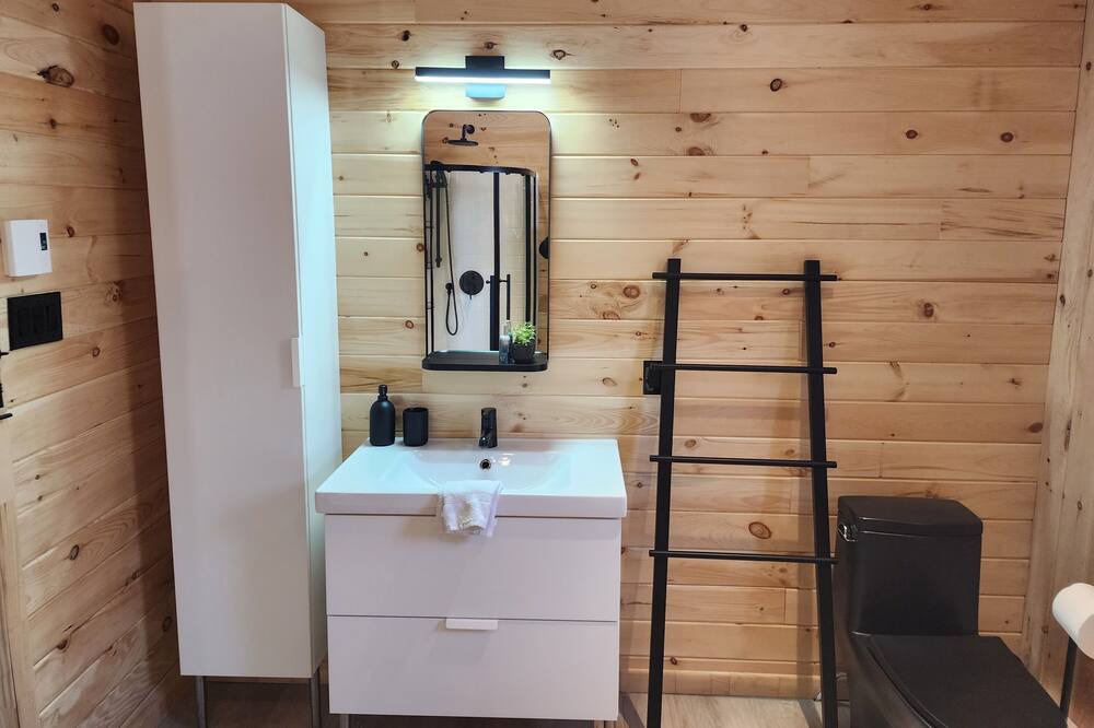 Photo of Bathroom in Saint Come