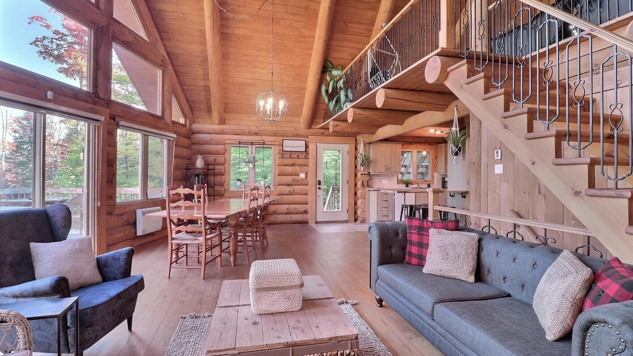 Photo of Livingroom in Chertsey