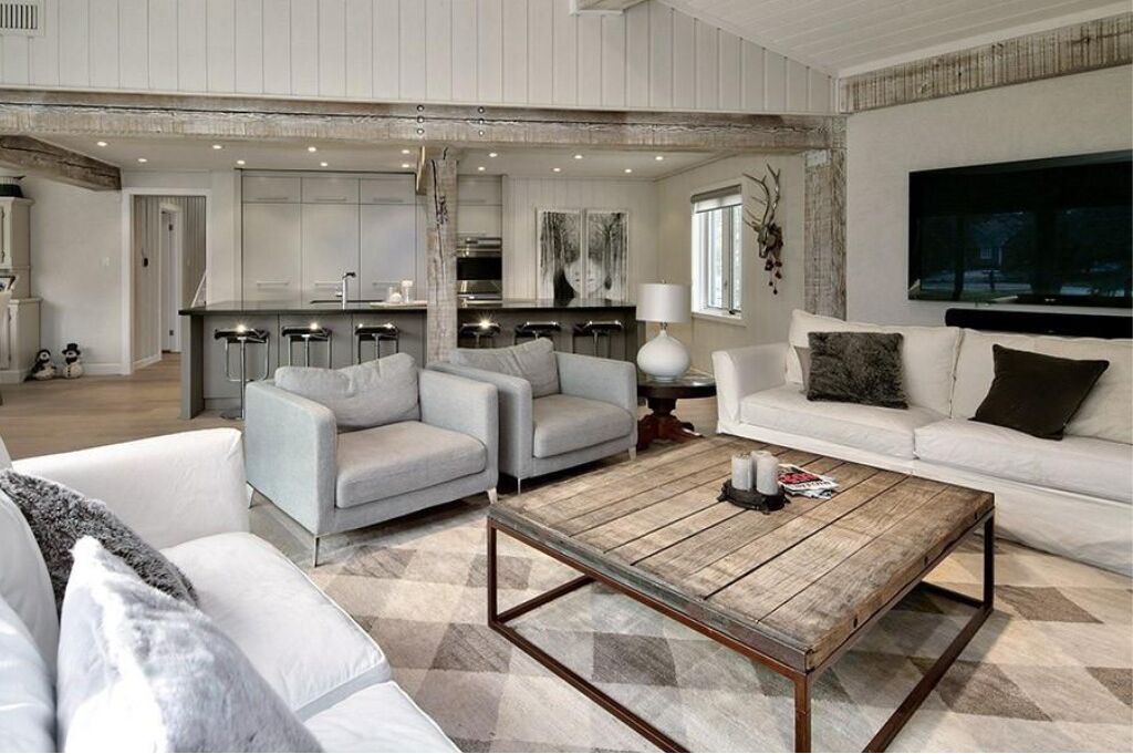 Photo of Livingroom in Glen Huron