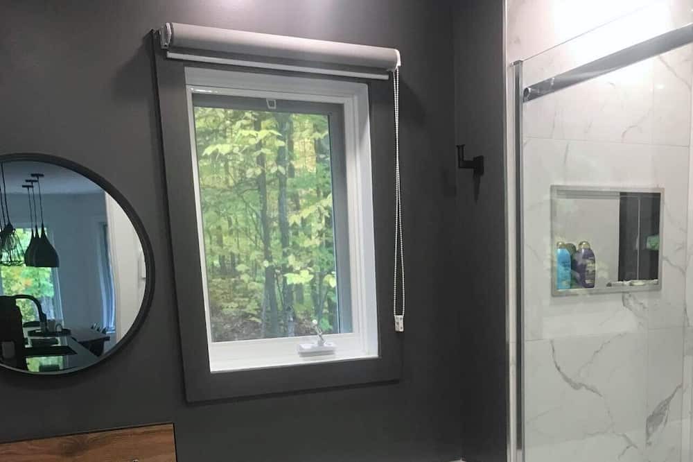 Photo of Bathroom in Val-Racine