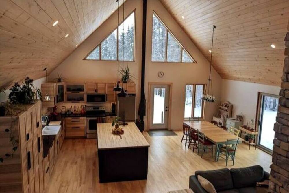 Photo of Livingroom in Saint-Gabriel-de-Valcartier
