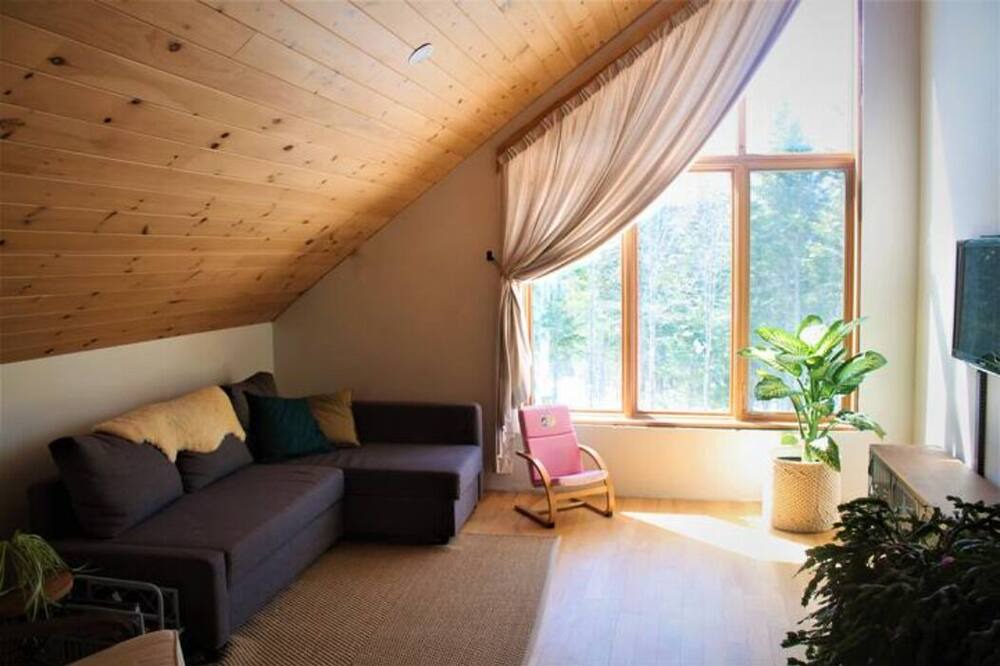 Photo of Livingroom in Saint-Gabriel-de-Valcartier