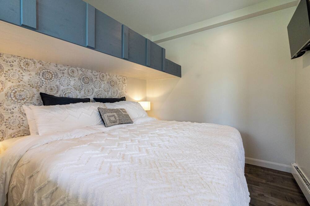 Photo of Bedroom in St-Augustin-de-Woburn