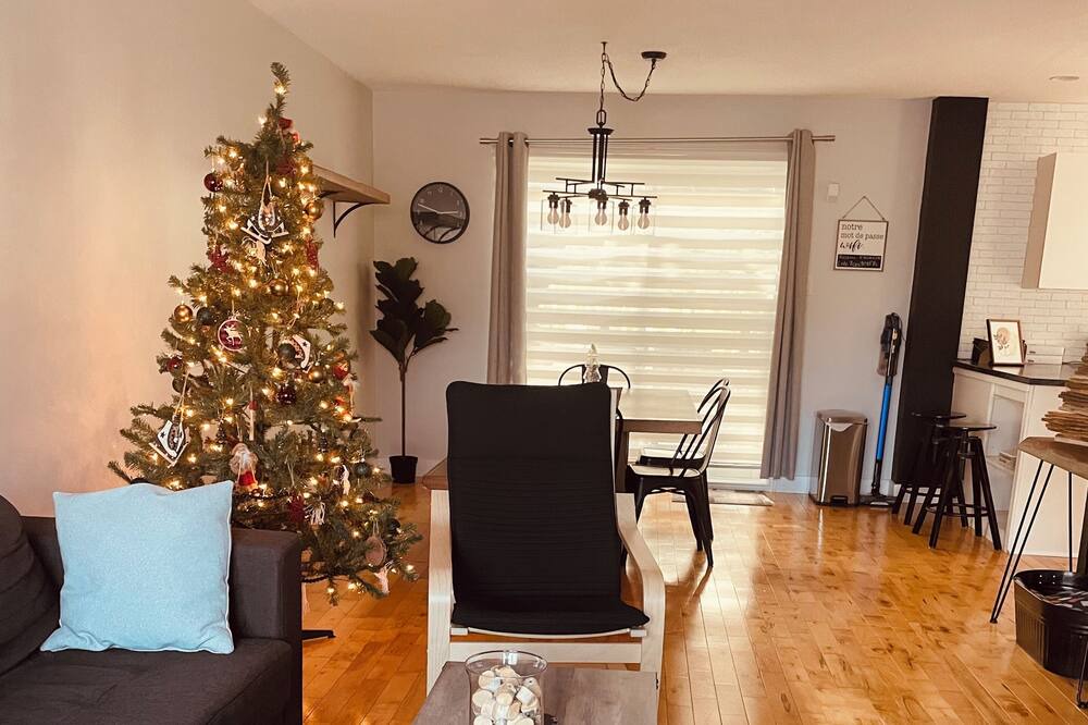 Photo of Livingroom in Sainte-Adele