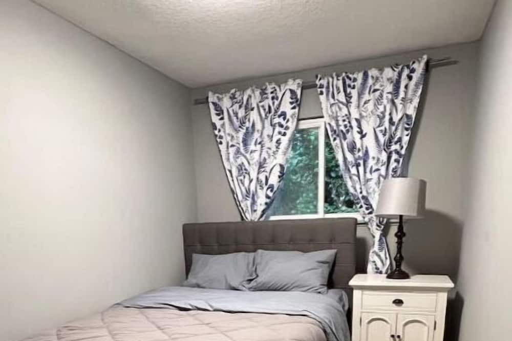 Photo of Bedroom in Maple Ridge