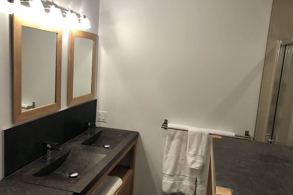 Photo of Bathroom in Val-des-Lacs