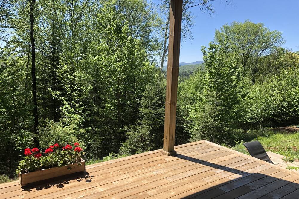 Photo of Patio Balcony in Val-des-Lacs