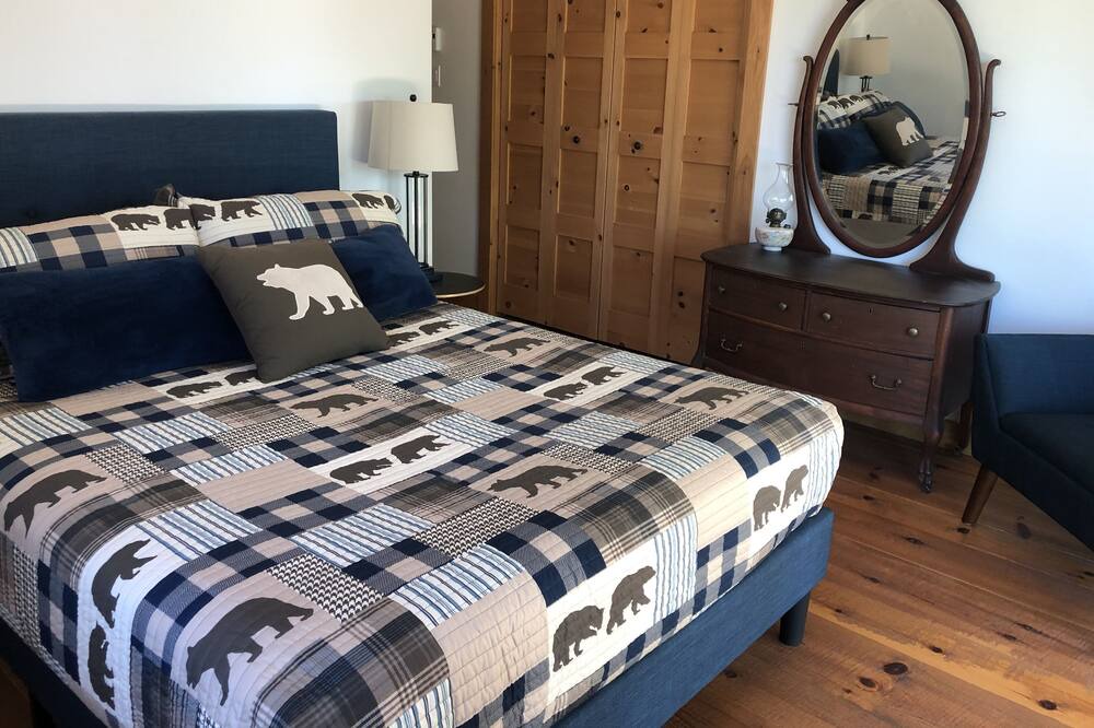 Photo of Bedroom in Val-des-Lacs