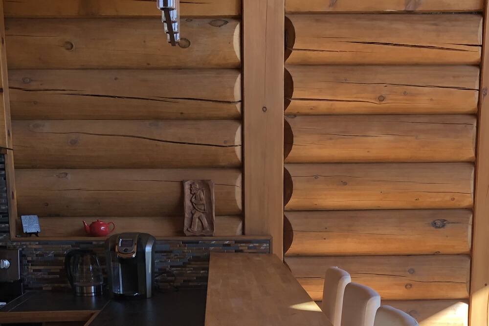 Photo of Kitchen in Val-des-Lacs