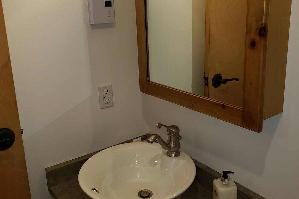 Photo of Bathroom in Golden