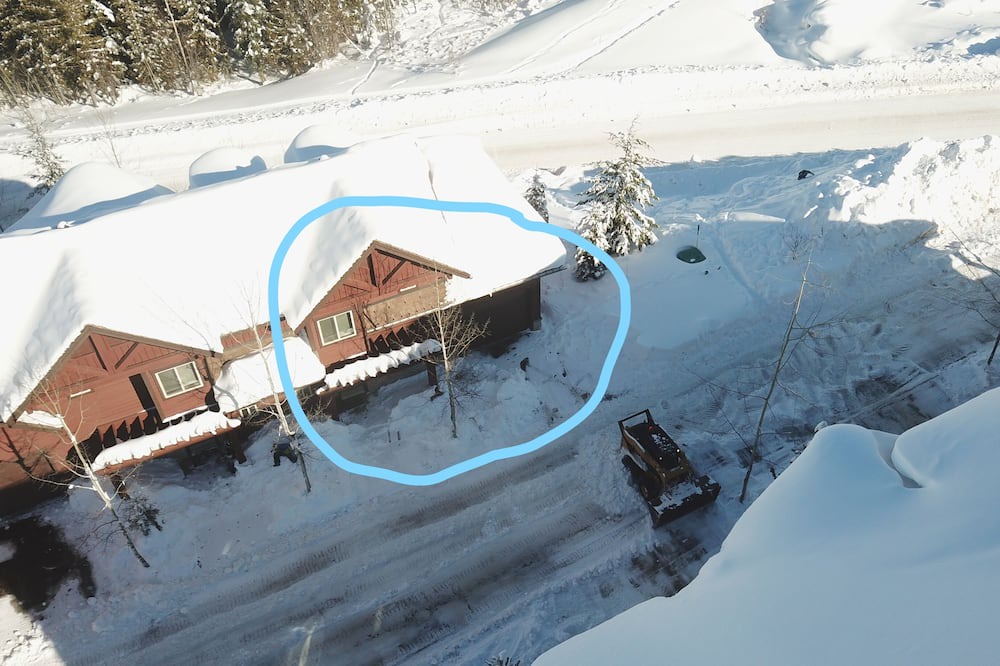 Photo of Outdoor in Golden