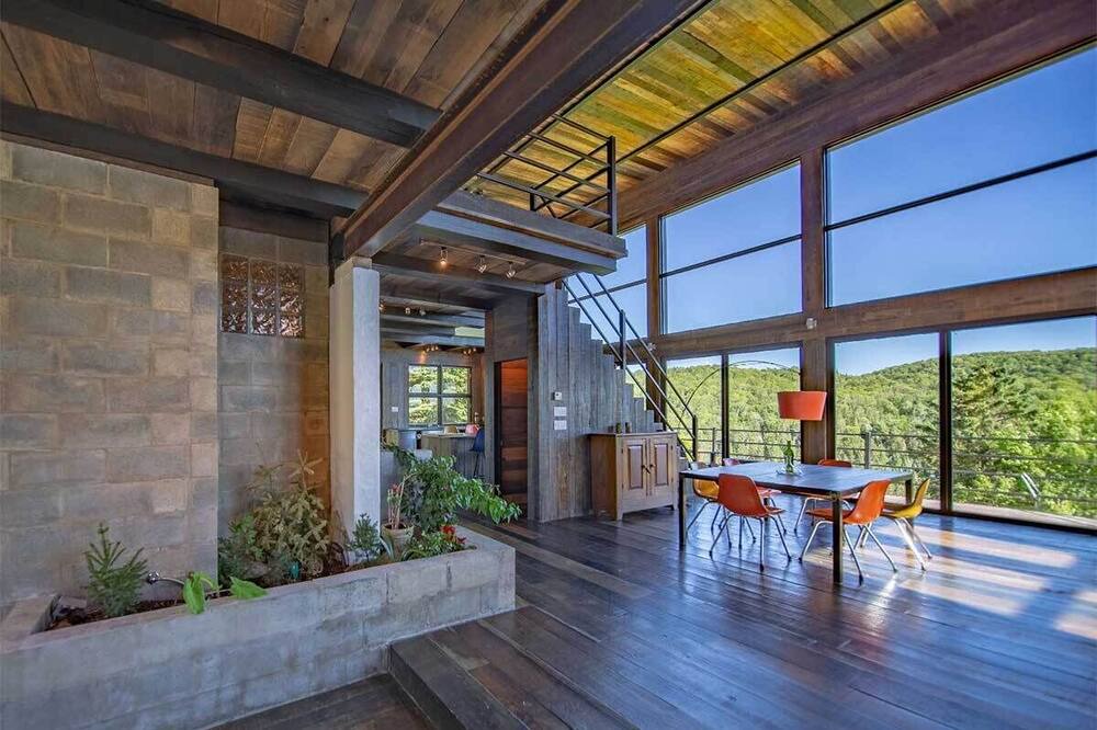 Photo of Patio Balcony in Saint Donat