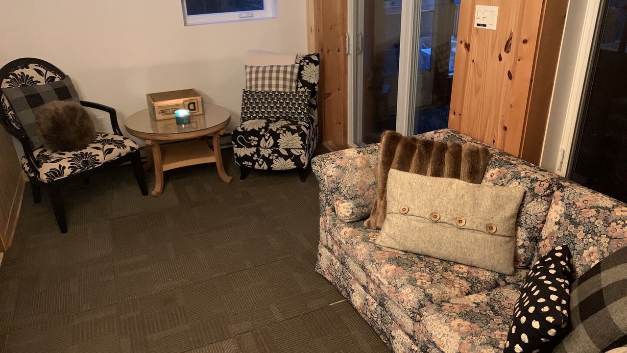 Photo of Livingroom in Chertsey