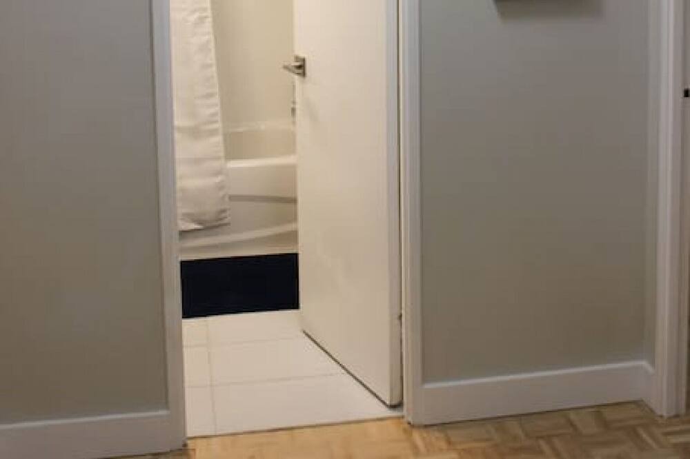 Photo of Bathroom in Shaughnessy Village