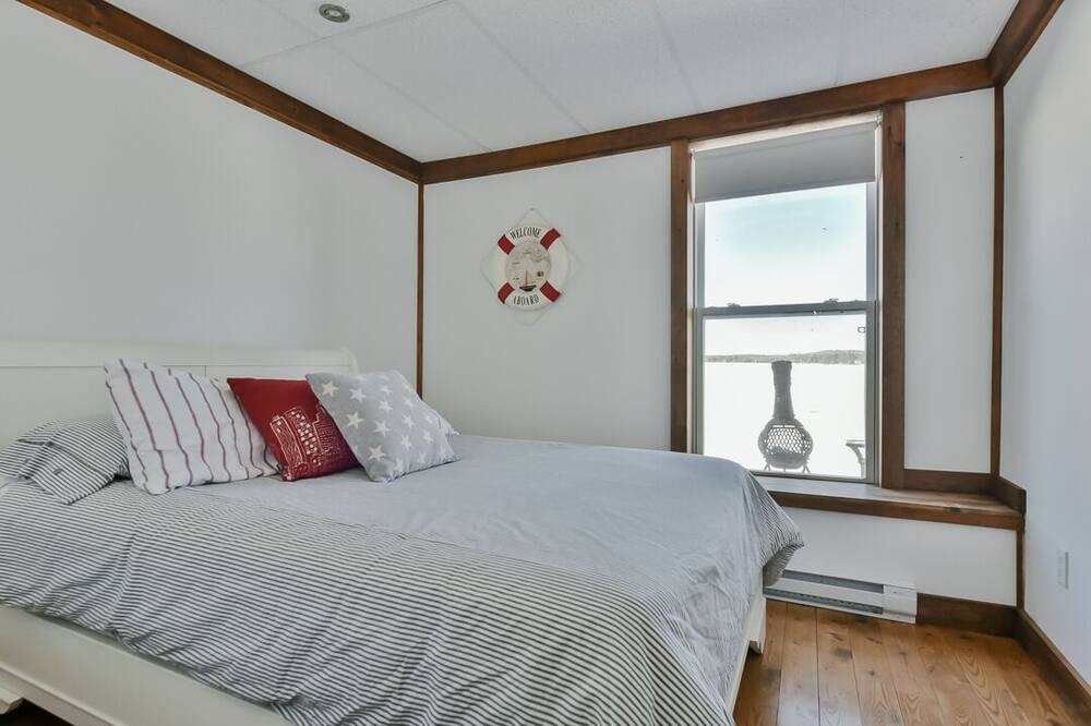 Photo of Bedroom in Lac-Brome