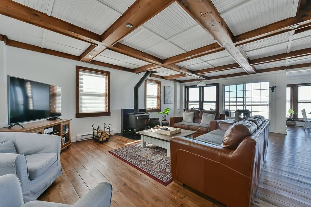 Photo of Livingroom in Lac-Brome