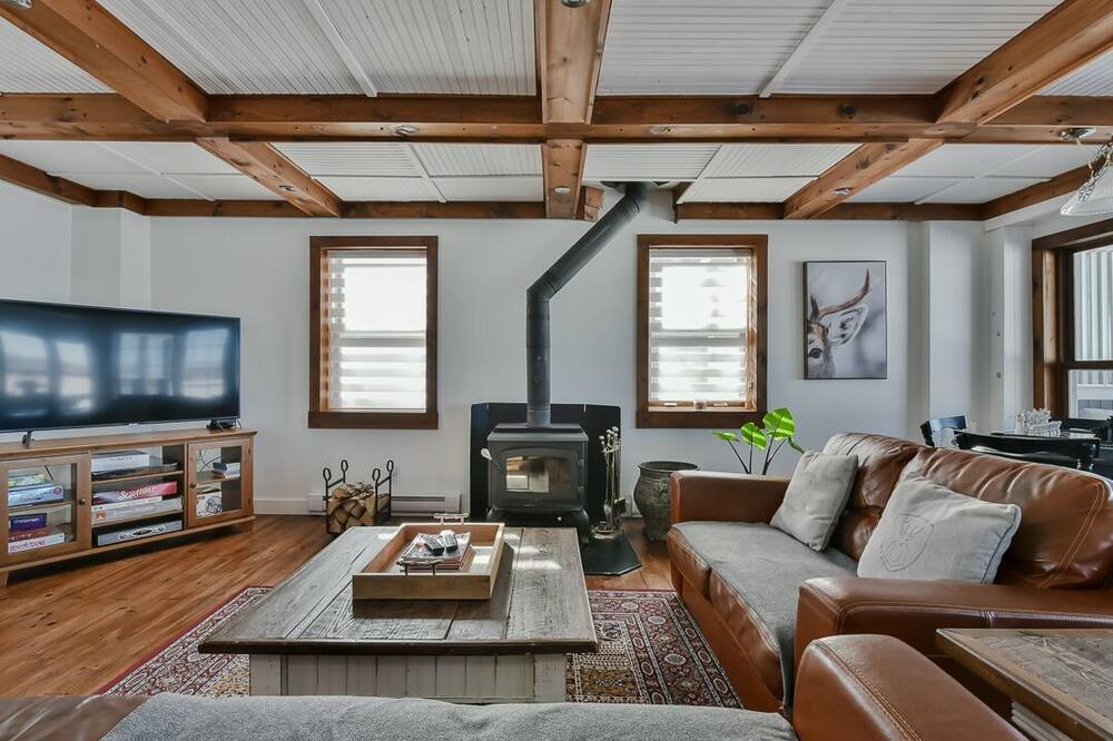 Photo of Livingroom in Lac-Brome