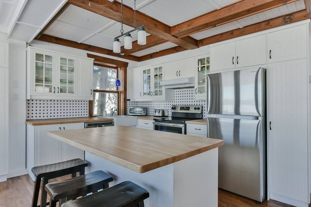 Photo of Kitchen in Lac-Brome