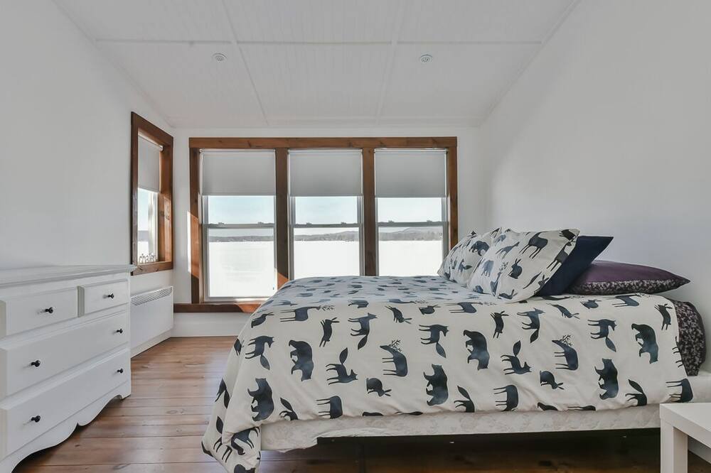 Photo of Bedroom in Lac-Brome