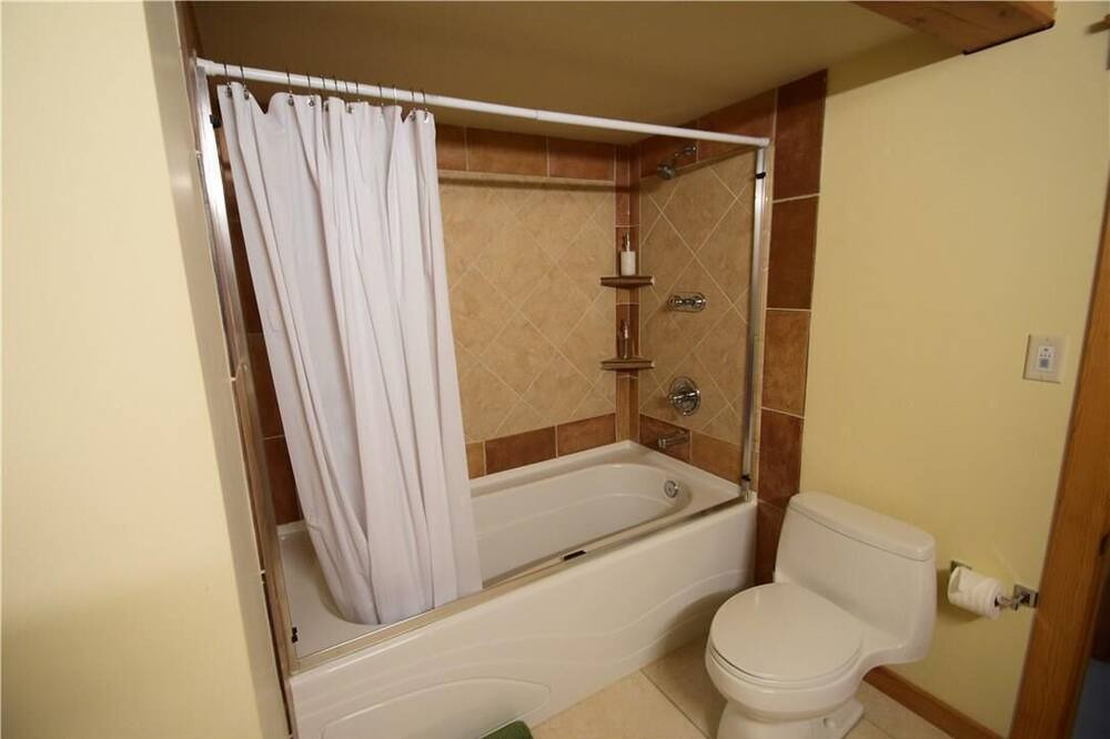Photo of Bathroom in Forest Ridge Estates