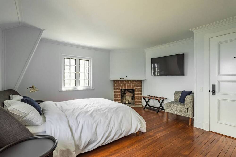 Photo of Bedroom in Pointe-au-Pic
