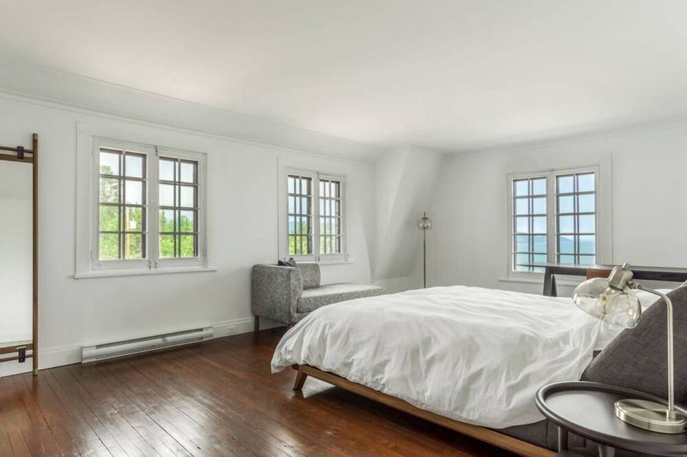 Photo of Bedroom in Pointe-au-Pic