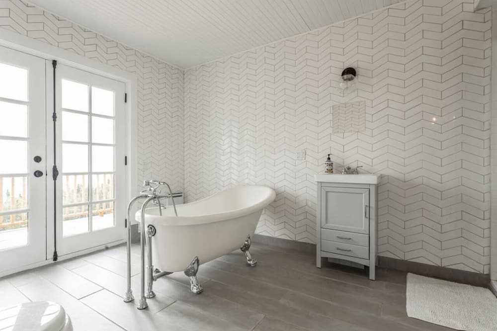 Photo of Bathroom in Pointe-au-Pic