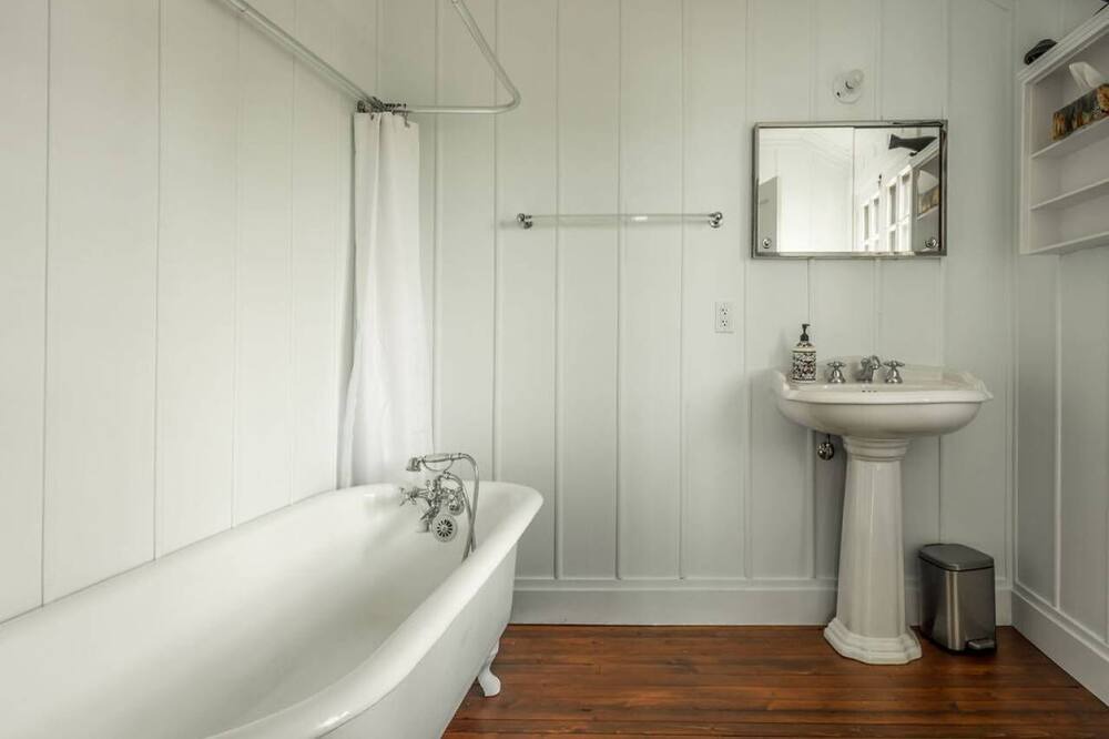 Photo of Bathroom in Pointe-au-Pic