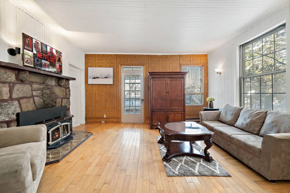 Photo of Livingroom in Sainte-Agathe-des-Monts