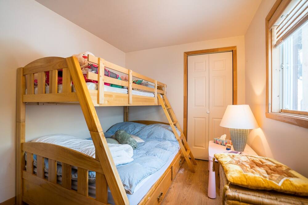 Photo of Bedroom in Saint-Sauveur