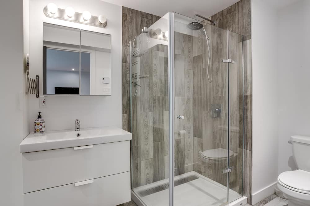 Photo of Bathroom in Sainte-Emelie-de-L'Energie