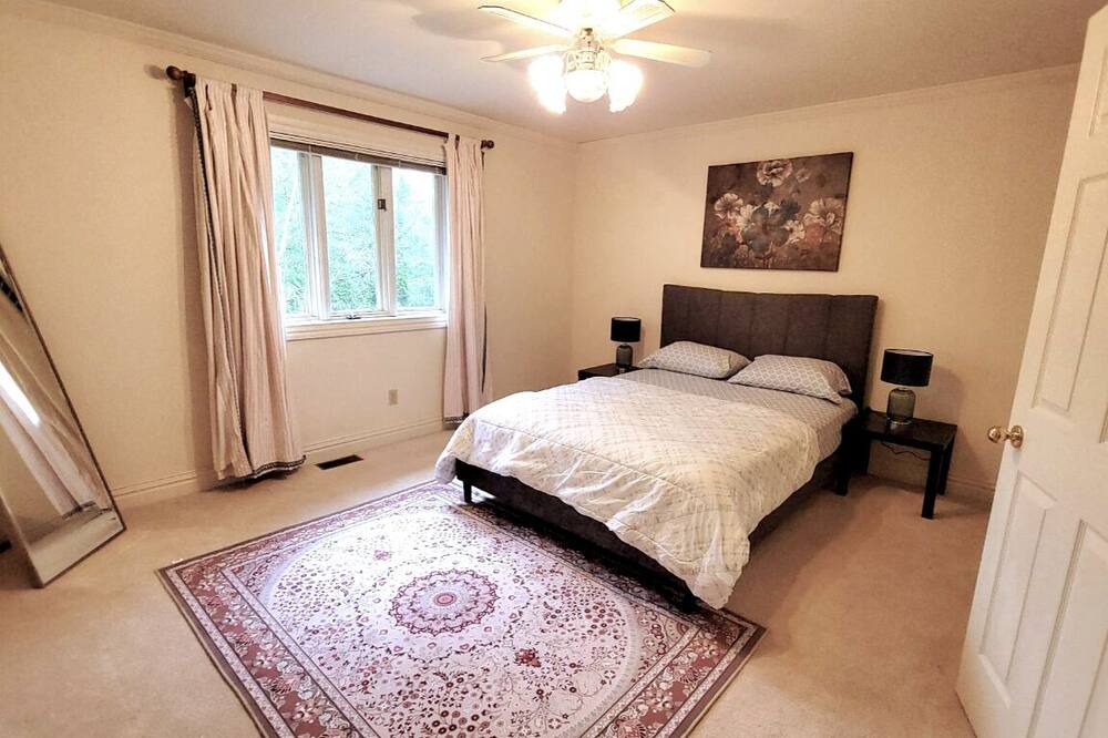 Photo of Bedroom in Meaford