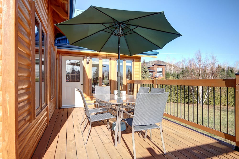 Photo of Patio Balcony in Petite-Riviere-Saint-Francois