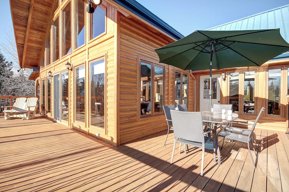 Photo of Patio Balcony in Petite-Riviere-Saint-Francois